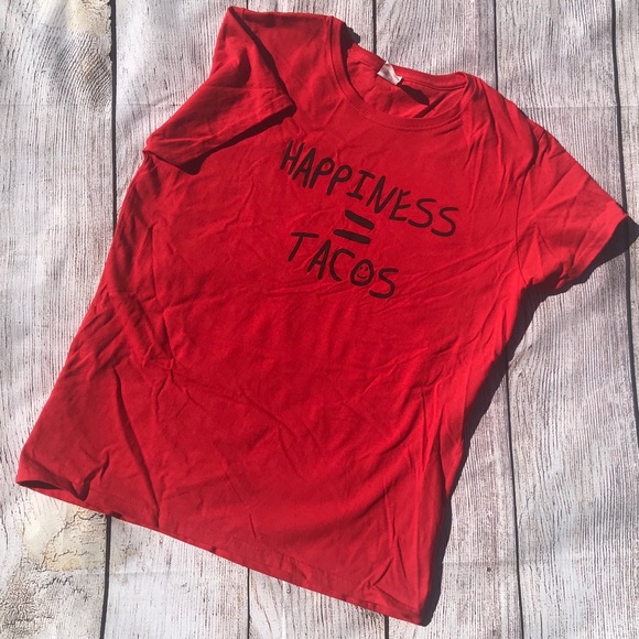 Gildan Tops - ⭐️Women’s fit 100% Cotton tee⭐️